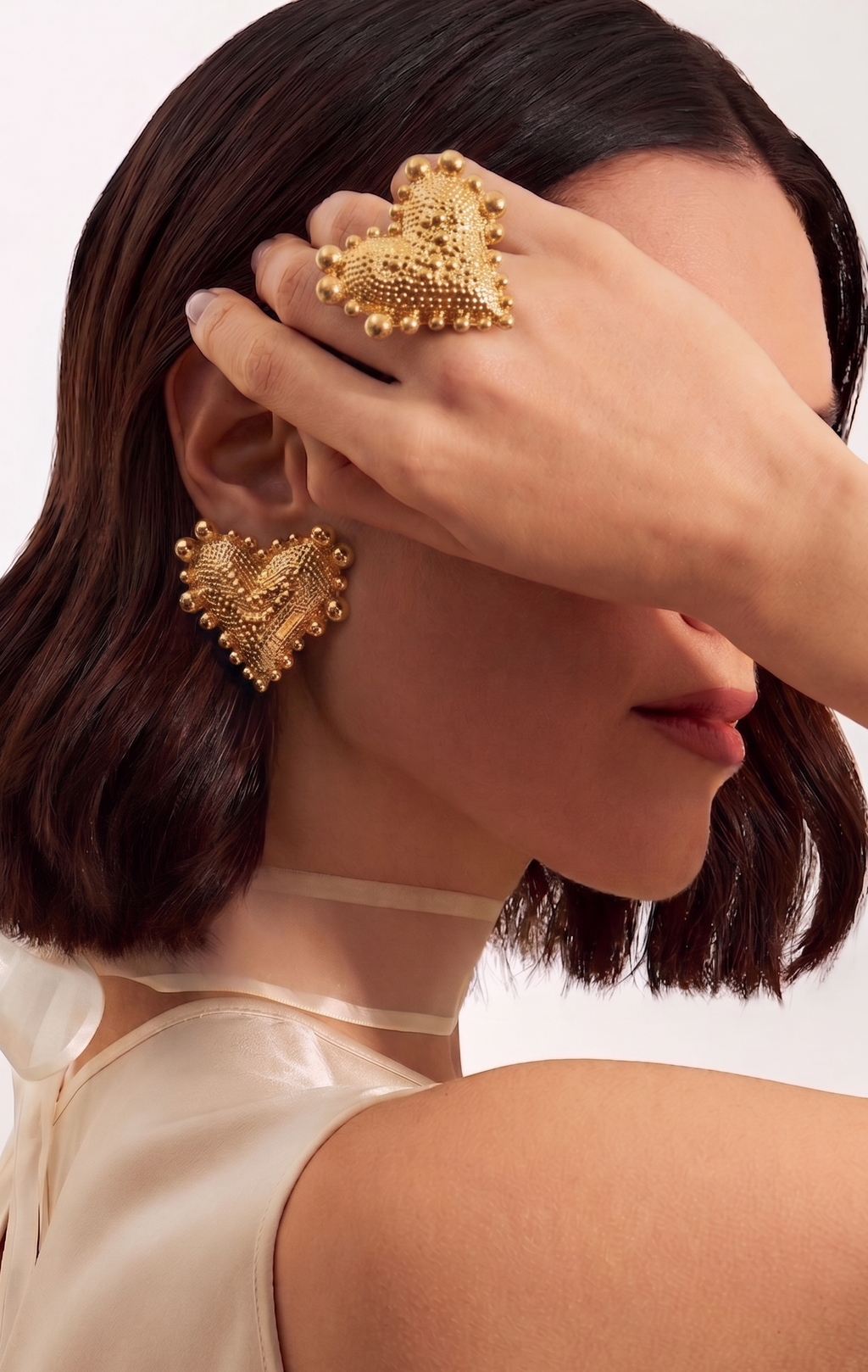 The Victoria Heart Ring