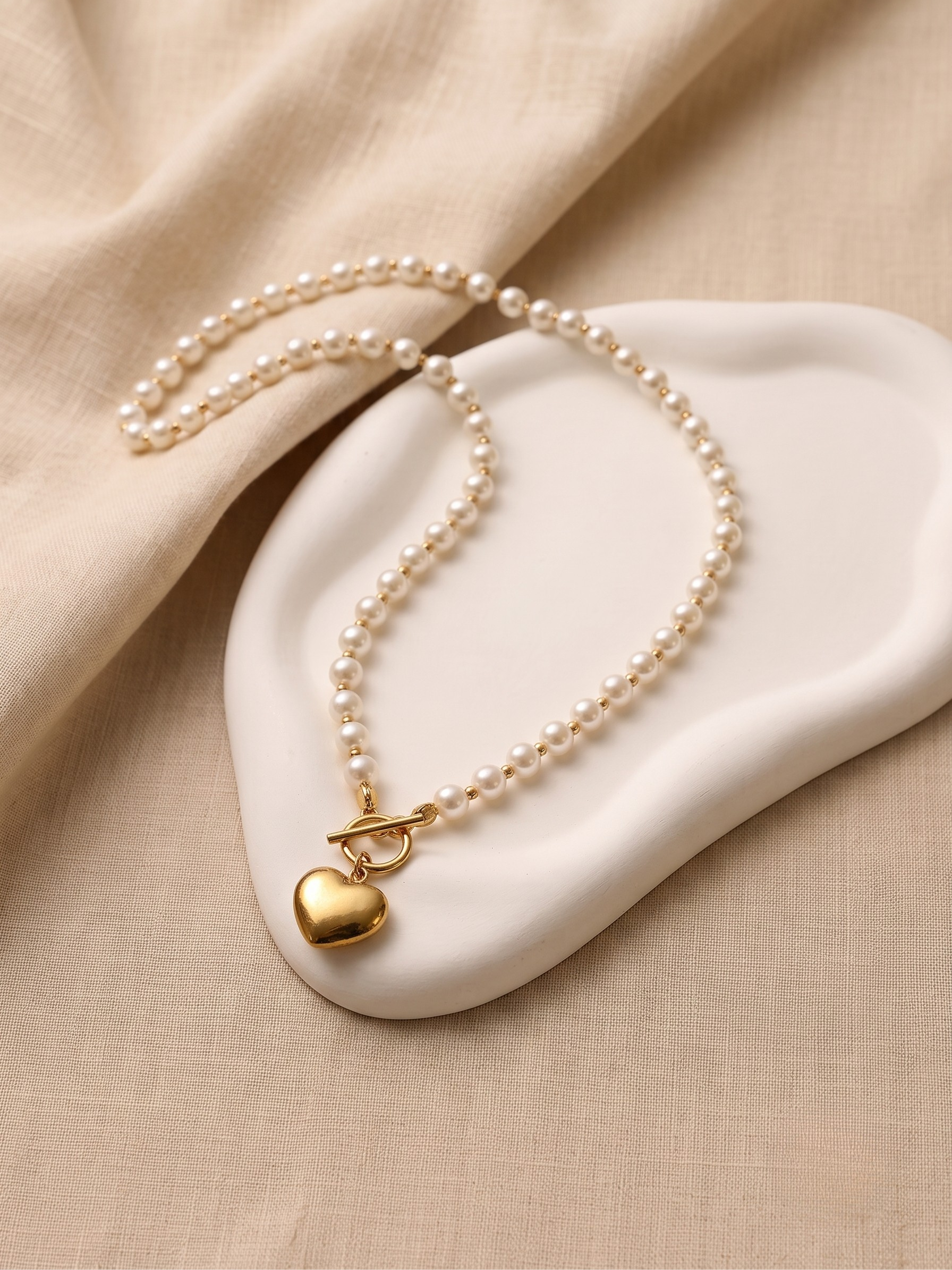 Eterna Heart necklace